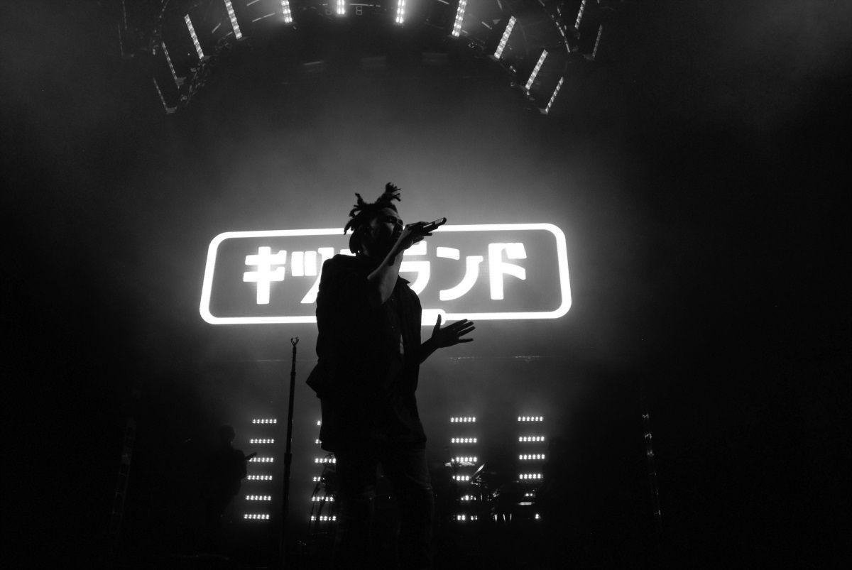  The weeknd kissland