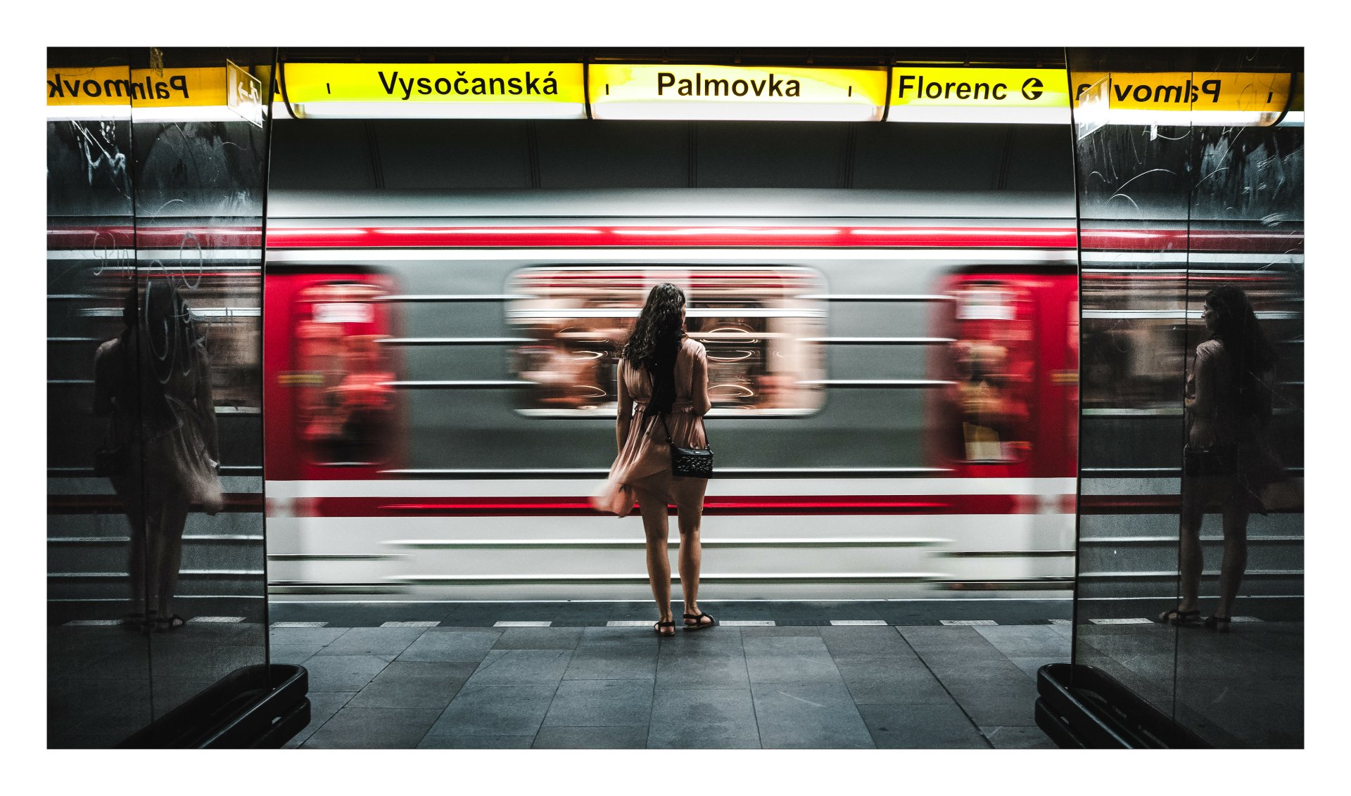 Prague platform woman rear Image