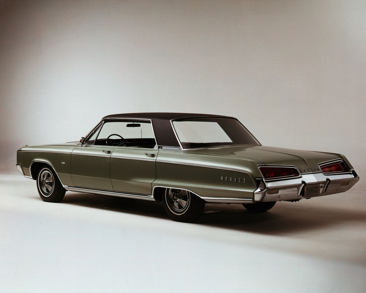vehicle Dodge Monaco Image