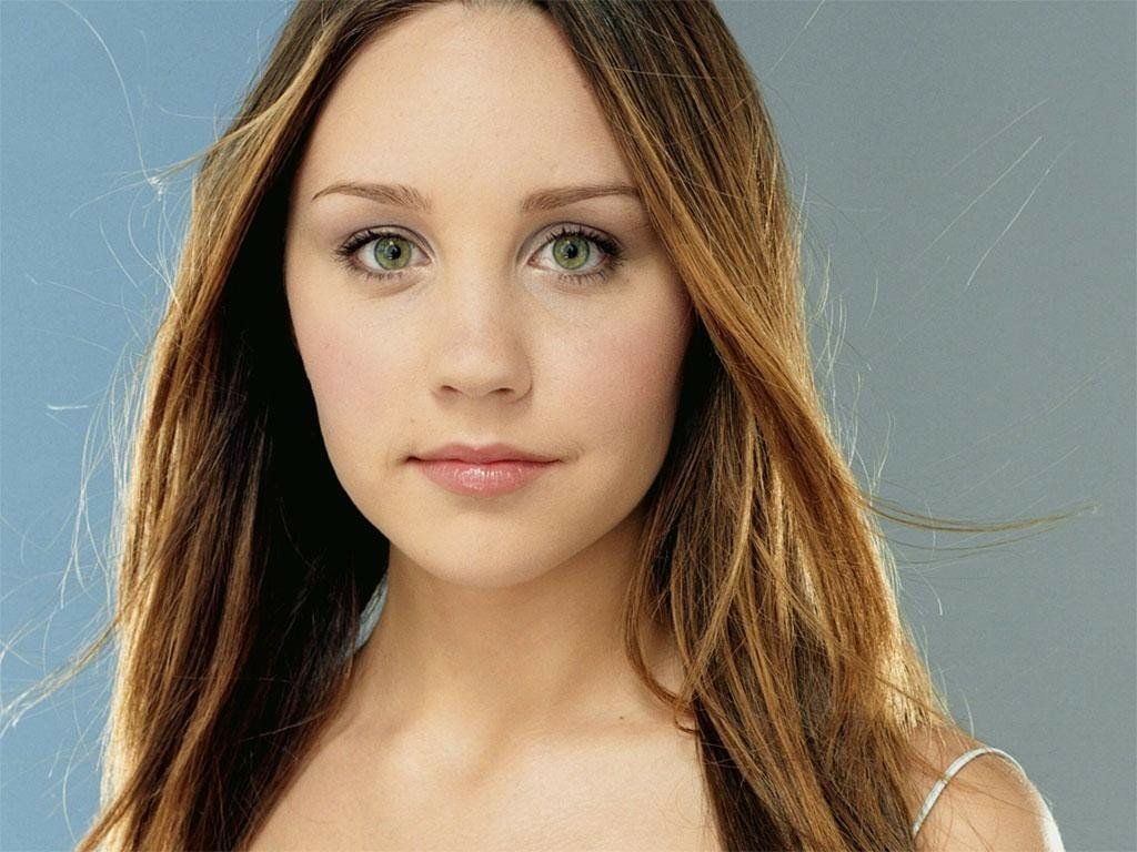 Download Celebrity Amanda Bynes Image