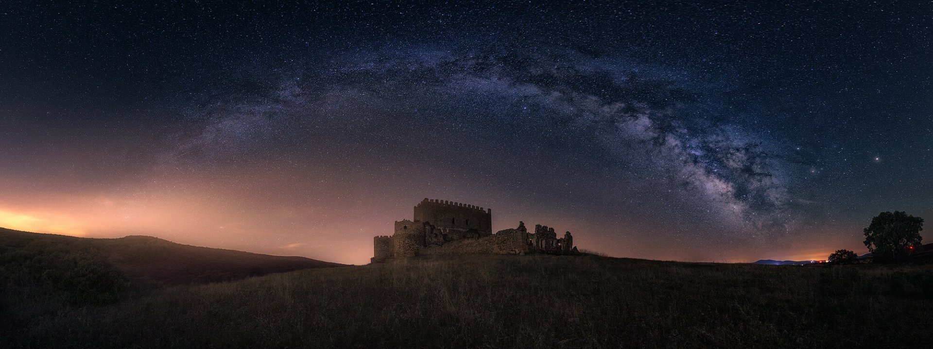  Castillo de Guadalerzas by Ivan Ferrero