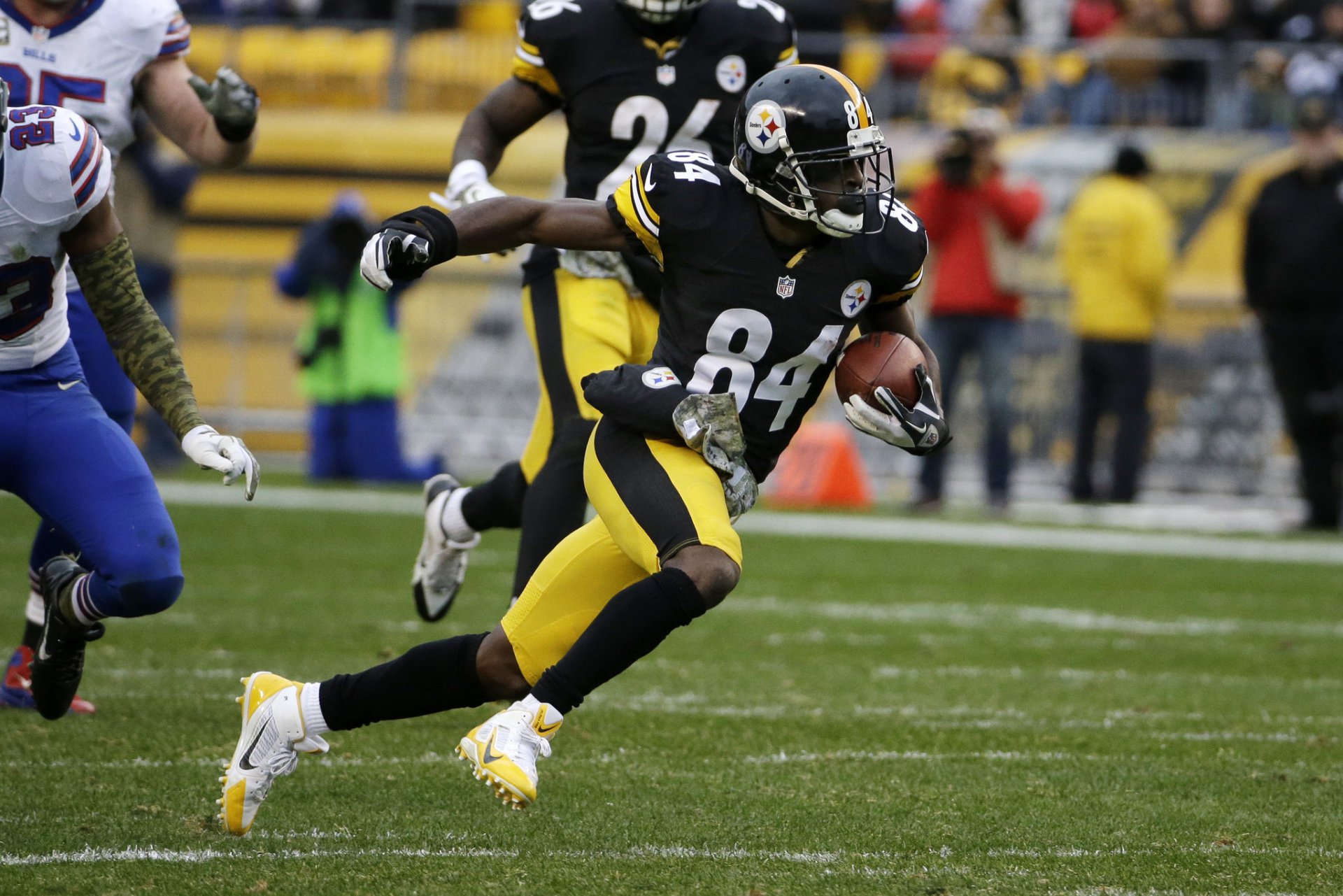 Antonio Brown Sports football NFL Image