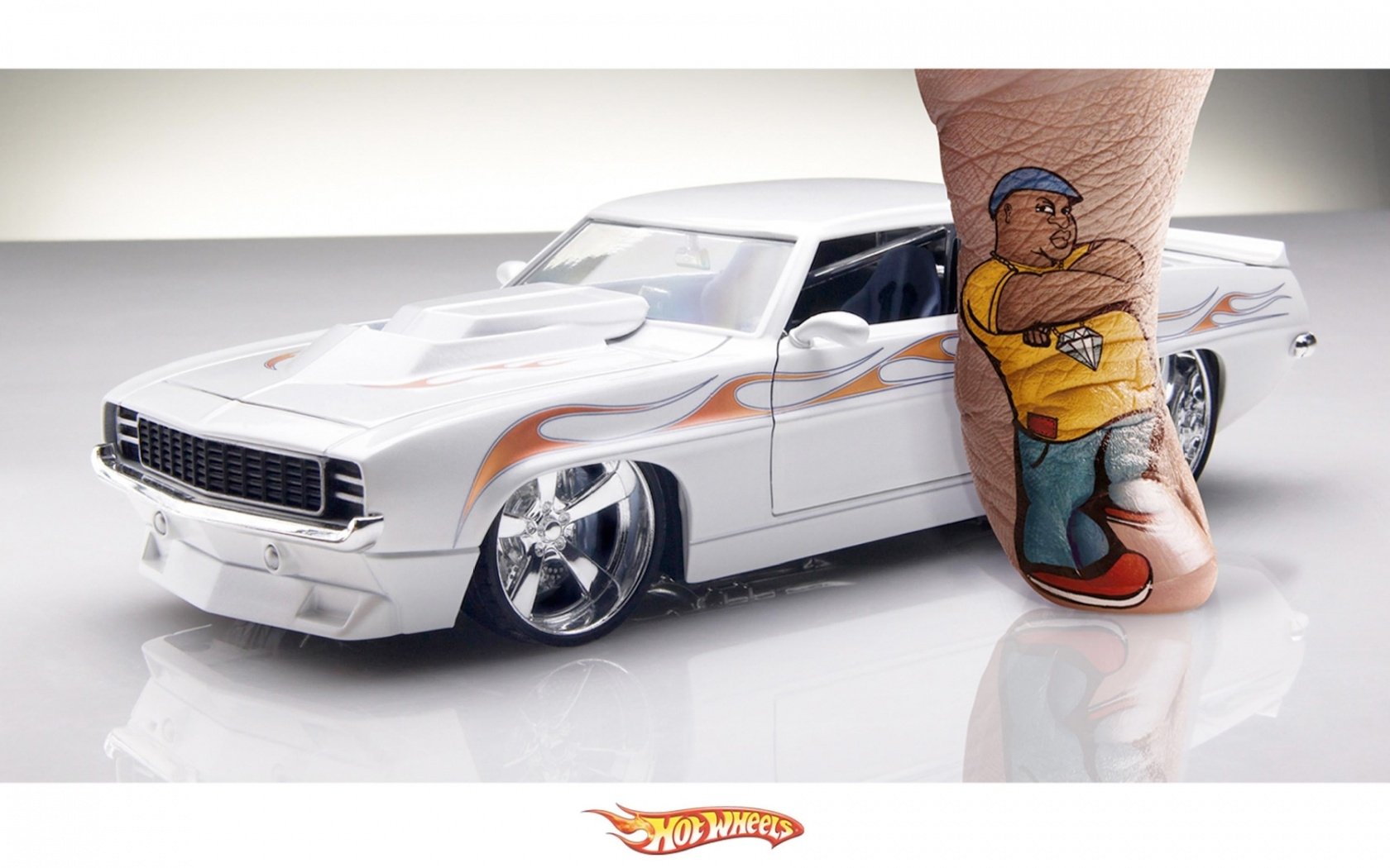 Hot Wheels Car and Fingers Art