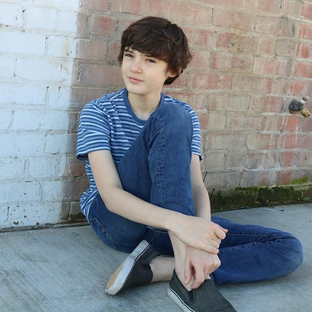 Download Celebrity Tyler Dryden Image