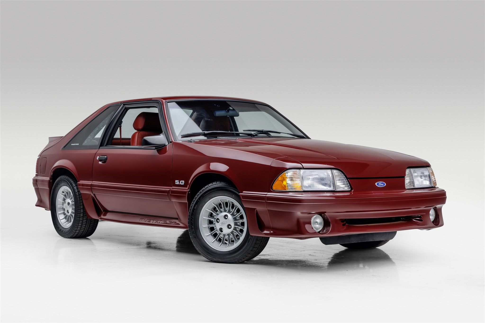 1987 Ford Mustang GT 5.0 - Image Abyss