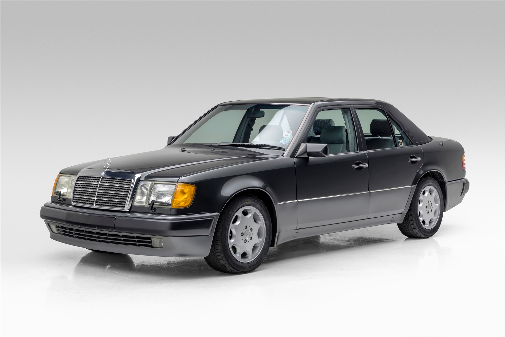 1992 Mercedes-Benz 500E - Image Abyss