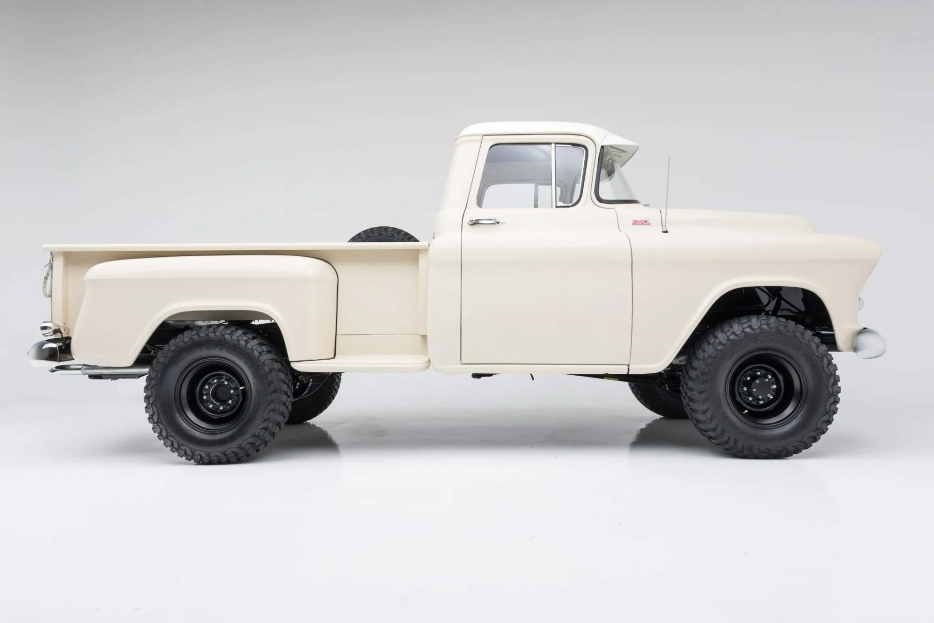 1955 Chevrolet 3200 NAPCO 4x4 Pickup - Image Abyss