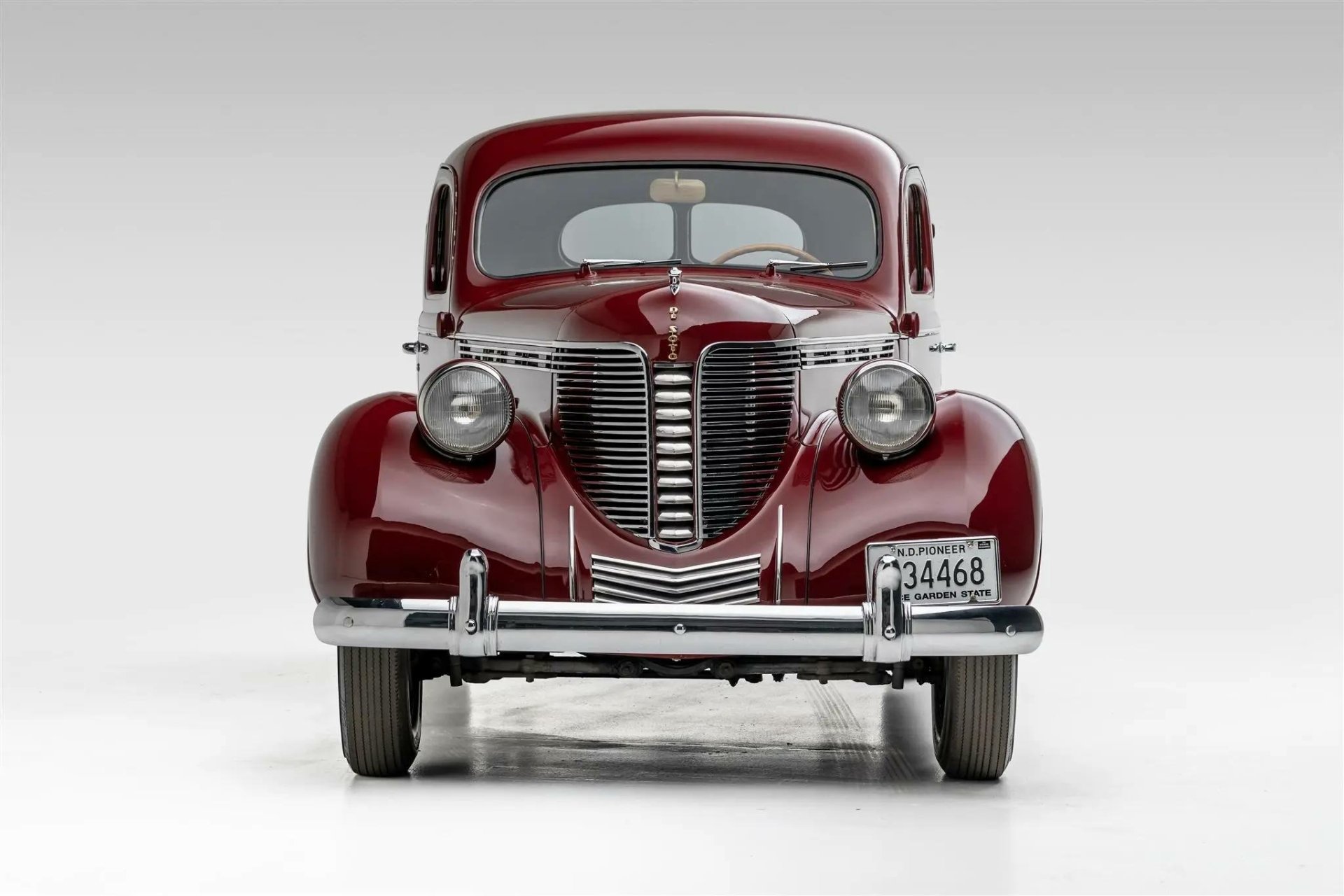 1938 DeSoto Sedan - Image Abyss