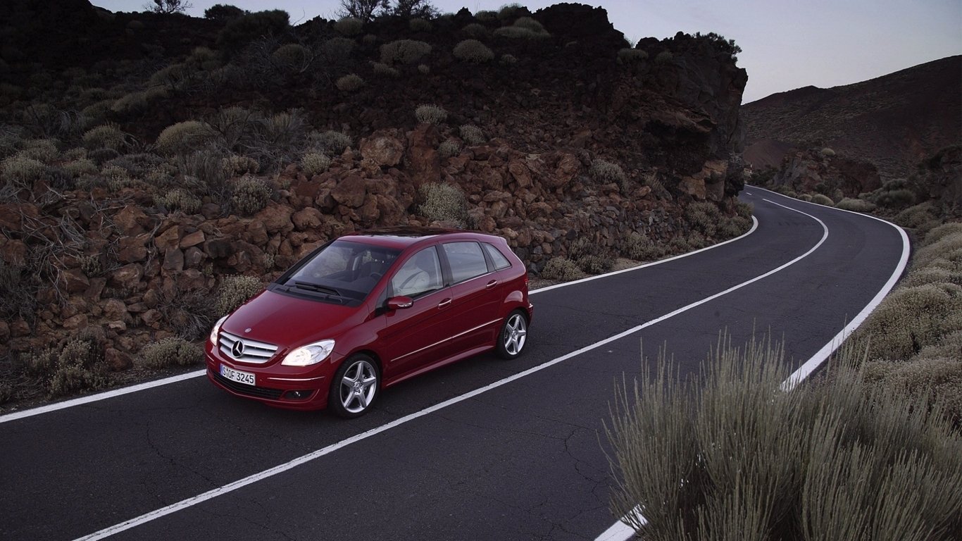 vehicle mercedes-benz b200 Image