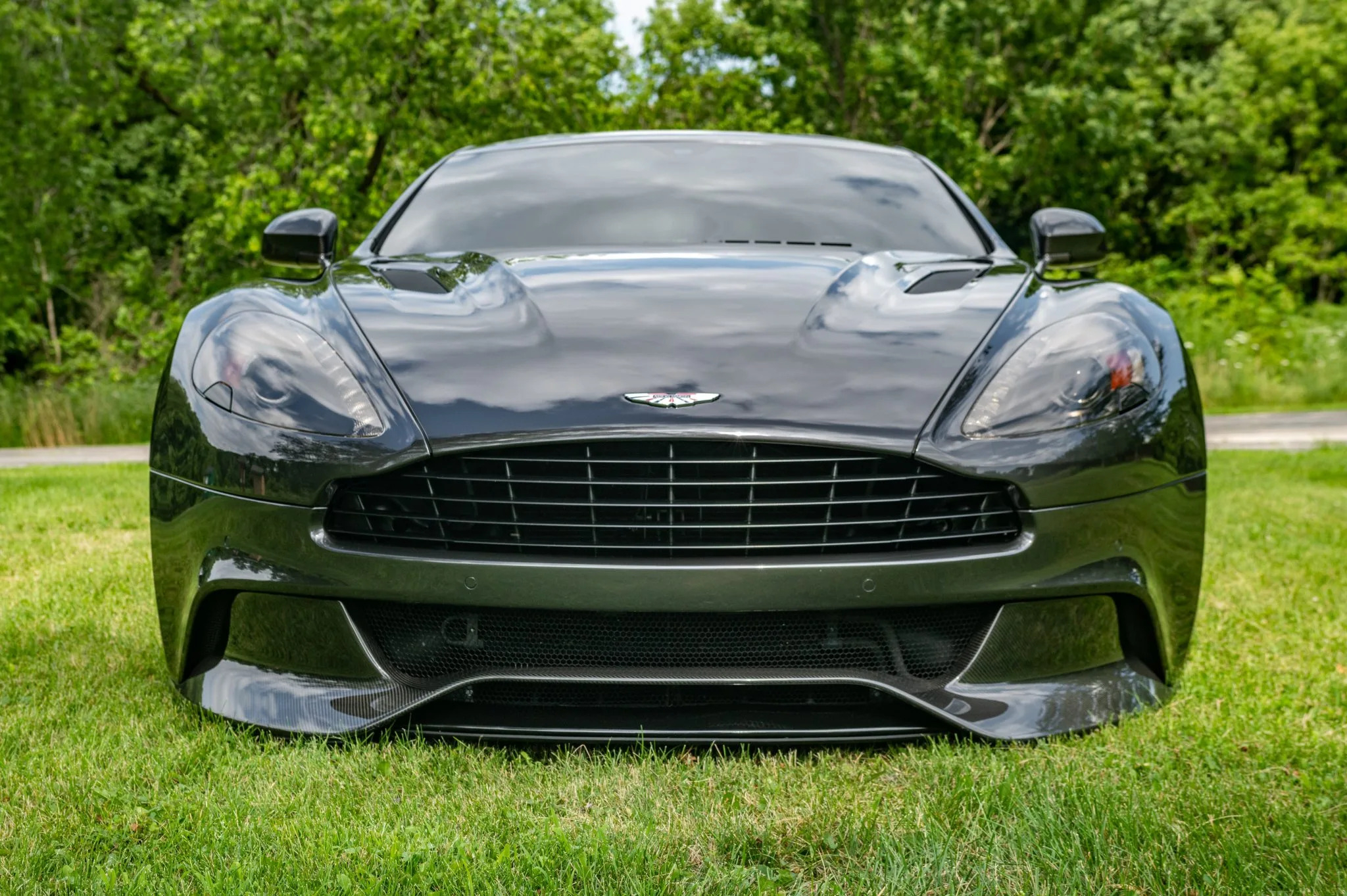 Брошенный Aston Martin