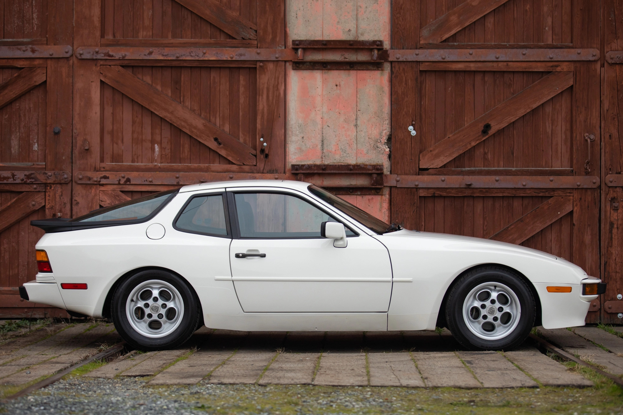 1986 Porsche 944 - Image Abyss