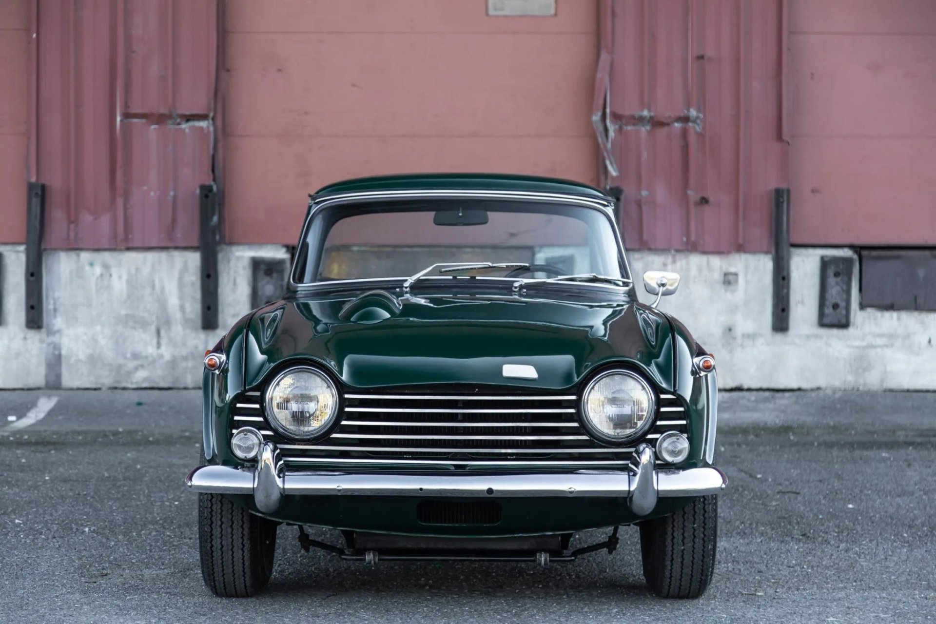 Triumph TR250 Surrey Top - Desktop Wallpapers, Phone Wallpaper, PFP 