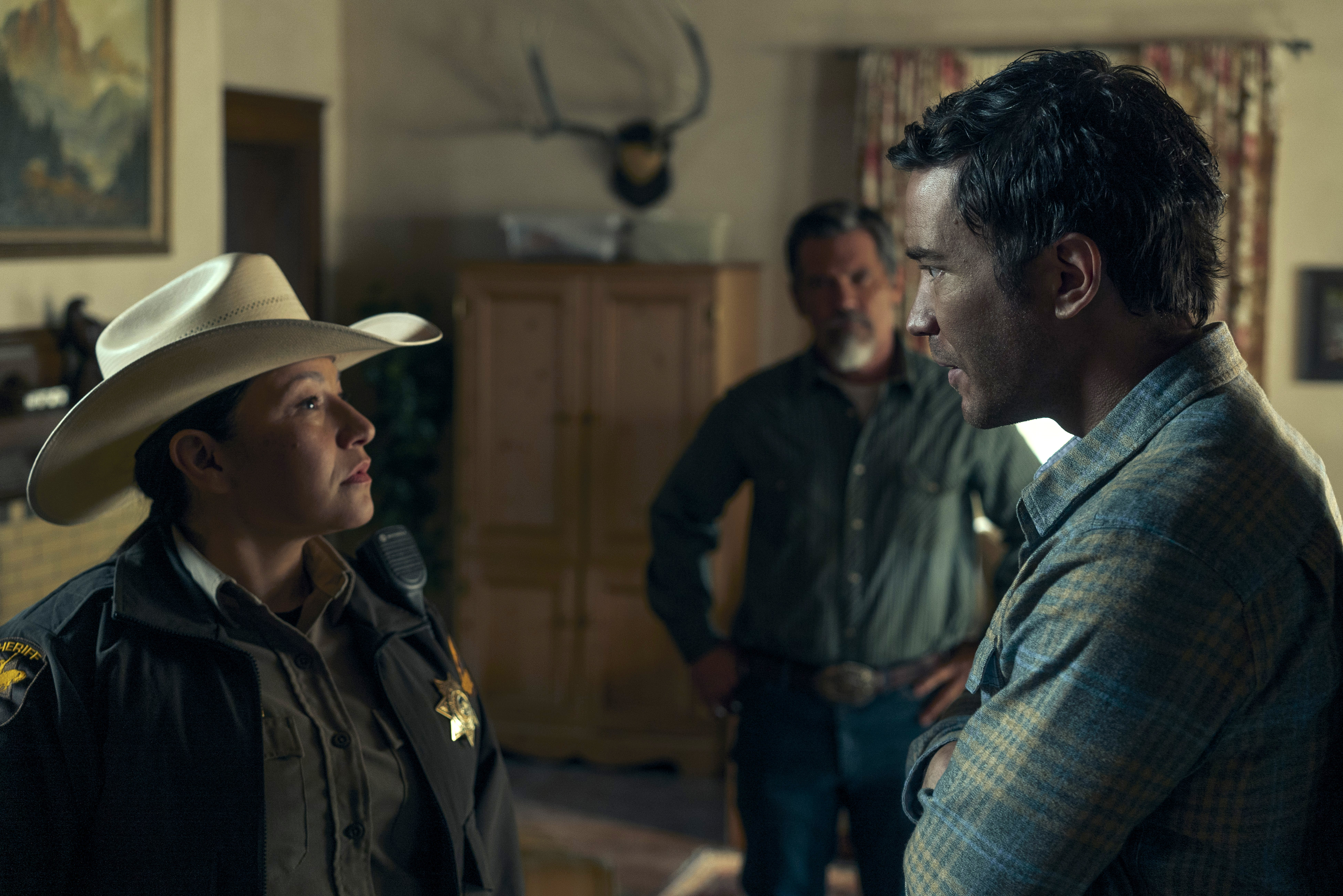 Outer range. Дальний простор / outer range. Outer range сериал. Ноа рид. Дальний простор / outer range.