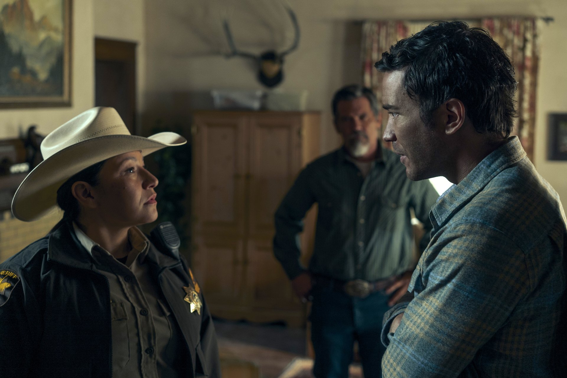 Download TV Show Outer Range Image