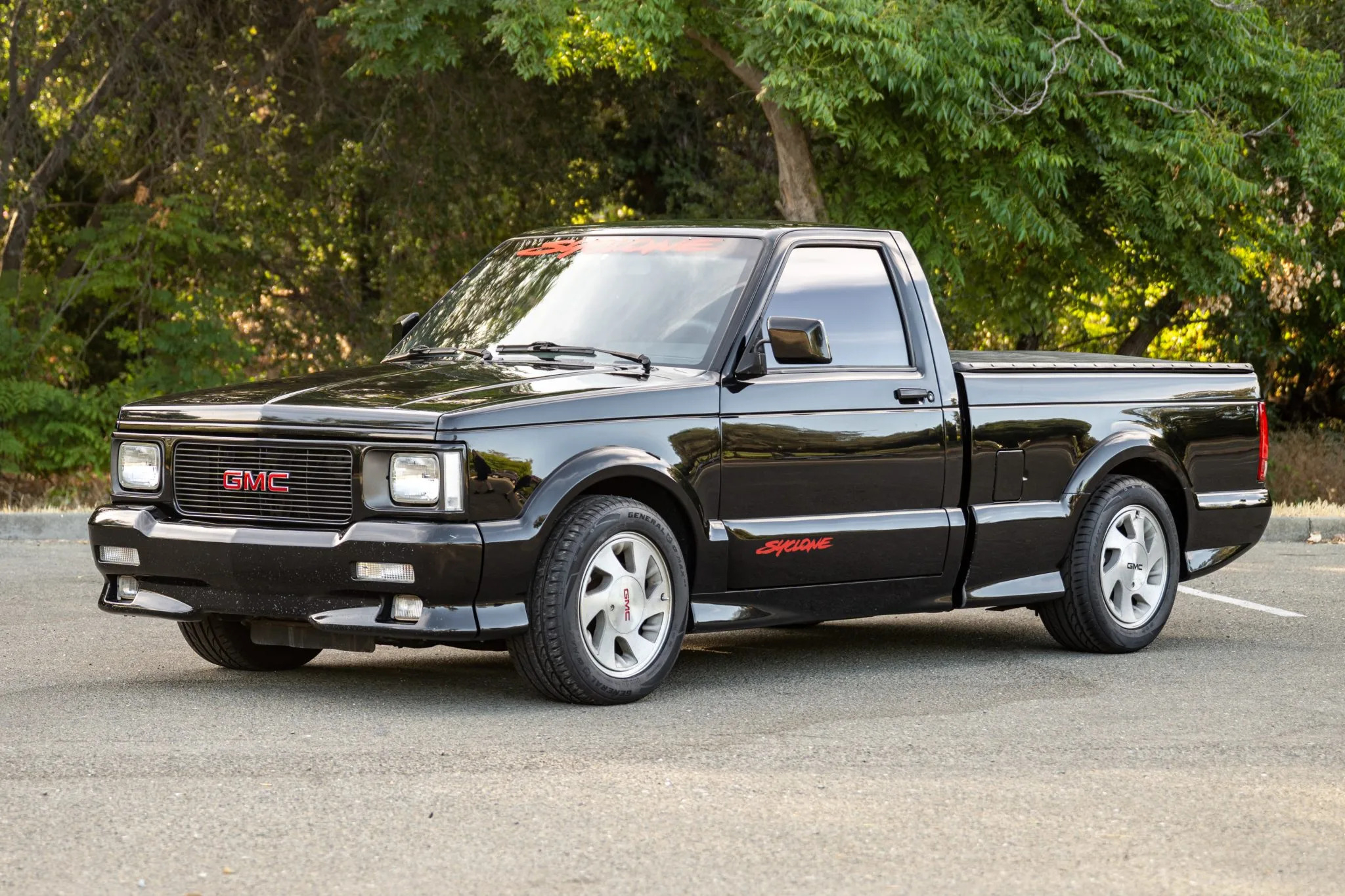 Download GMC Vehicle GMC Syclone Image