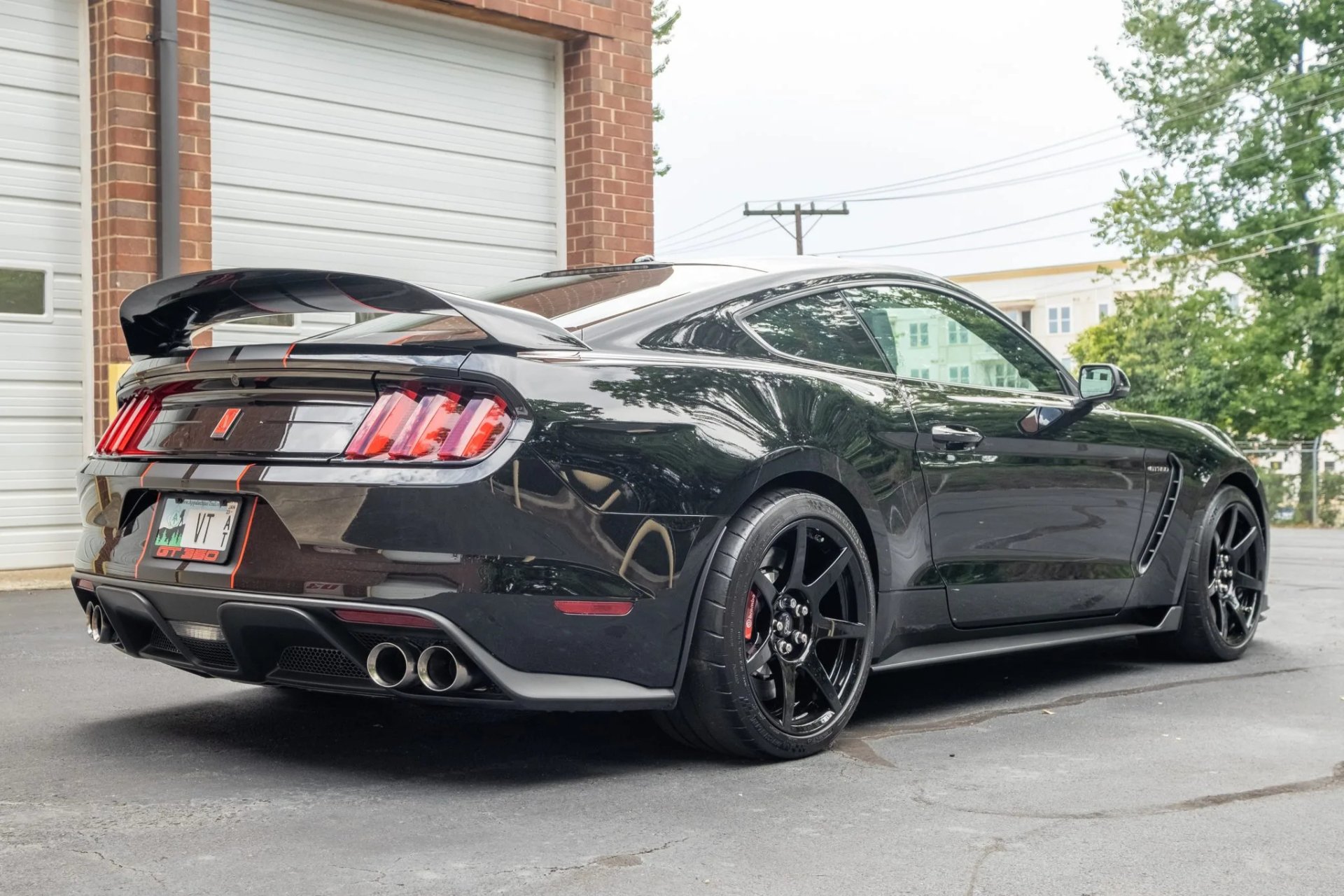 Ford Mustang Shelby GT350R - Desktop Wallpapers, Phone Wallpaper, PFP ...