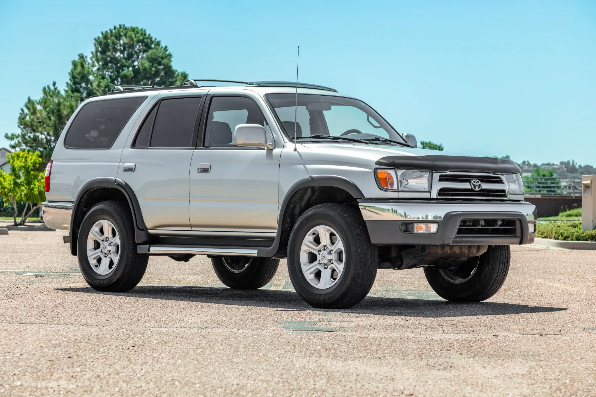 1999 Toyota 4Runner SR5 - Image Abyss