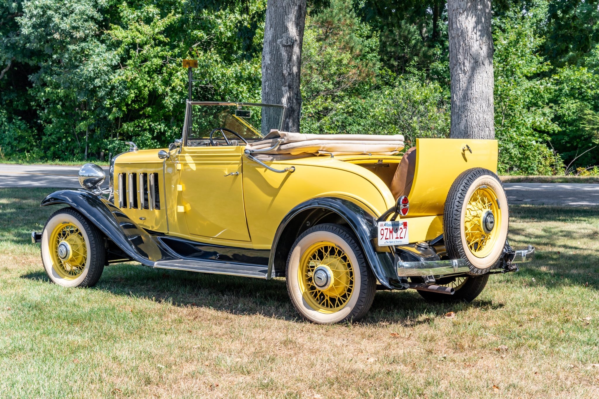 1932 Chevrolet Series BA Confederate Cabriolet - Image Abyss