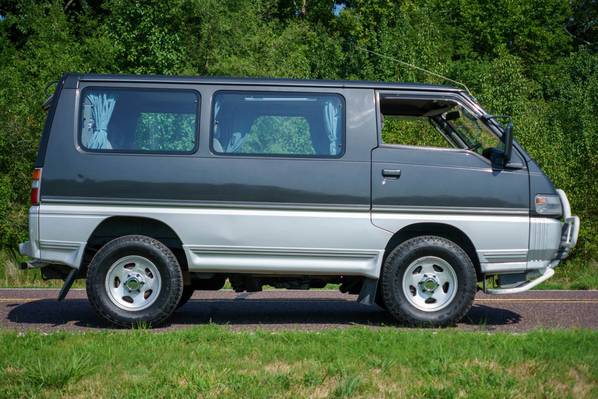 Mitsubishi delica 1991