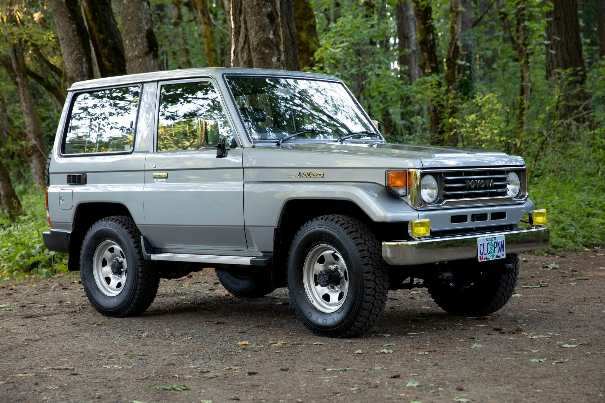 1990 Toyota Land Cruiser PZJ70 - Image Abyss