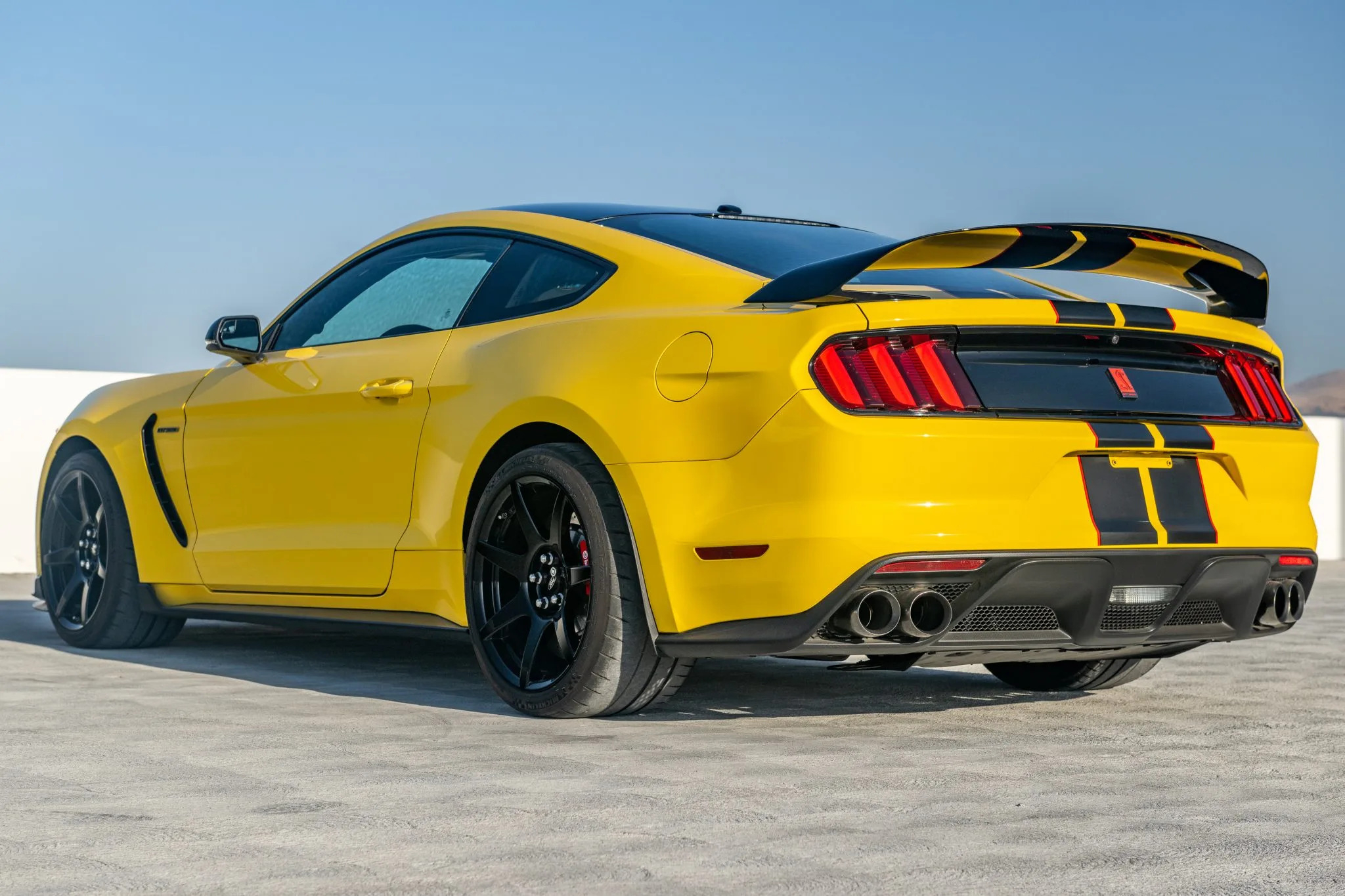 2017 Ford Mustang Shelby GT350R - Image Abyss