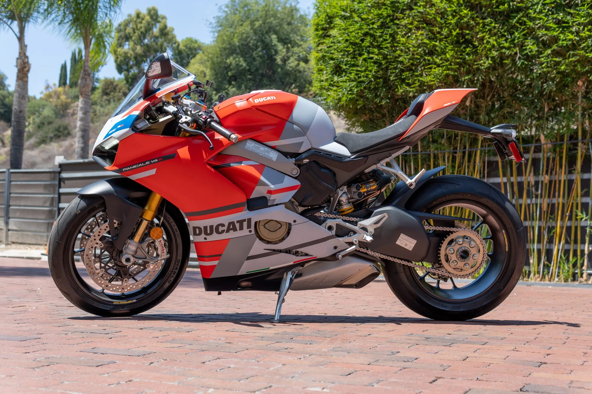 Дукати Corse Panigale