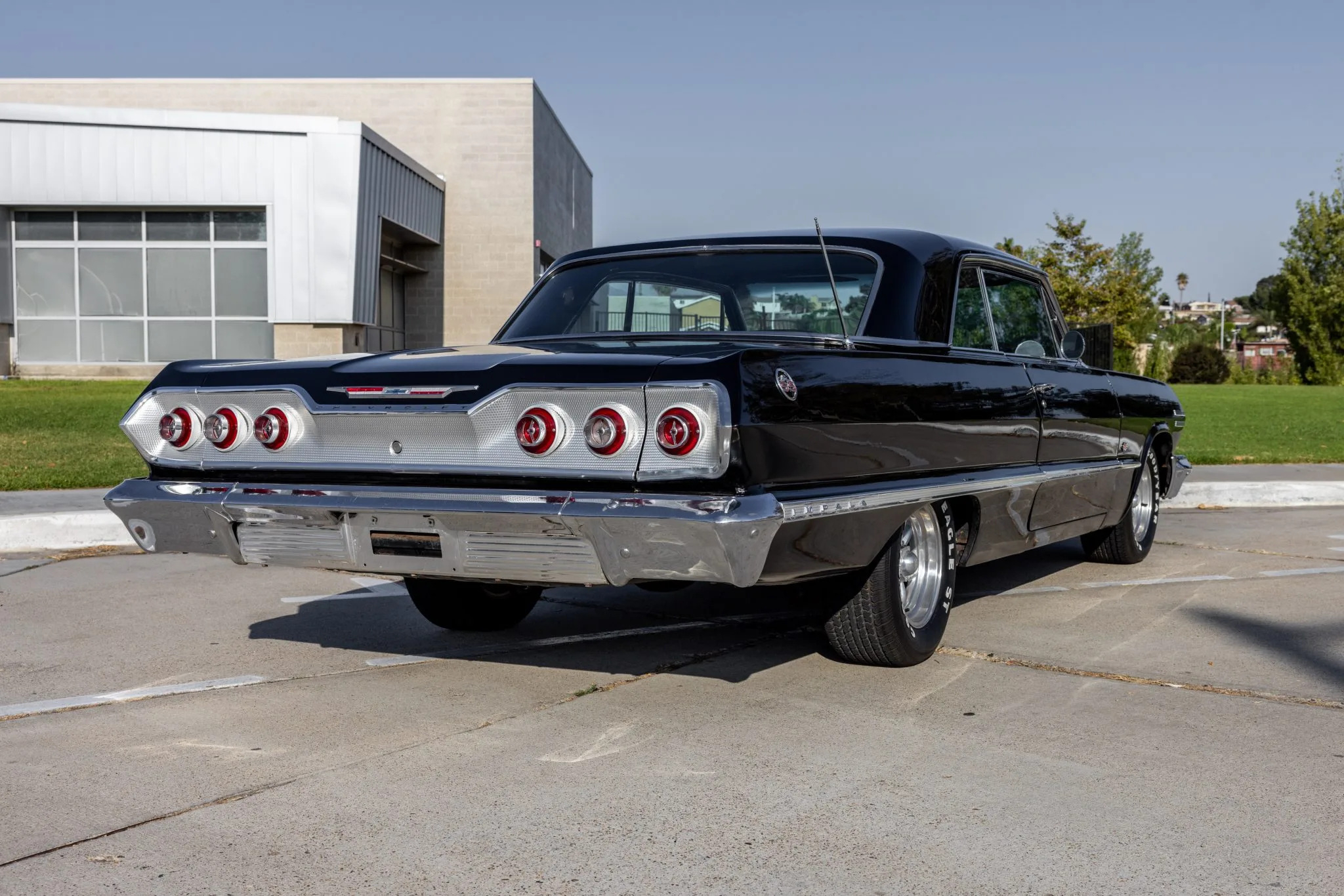 1963 Chevrolet Impala Sport Coupe - Image Abyss