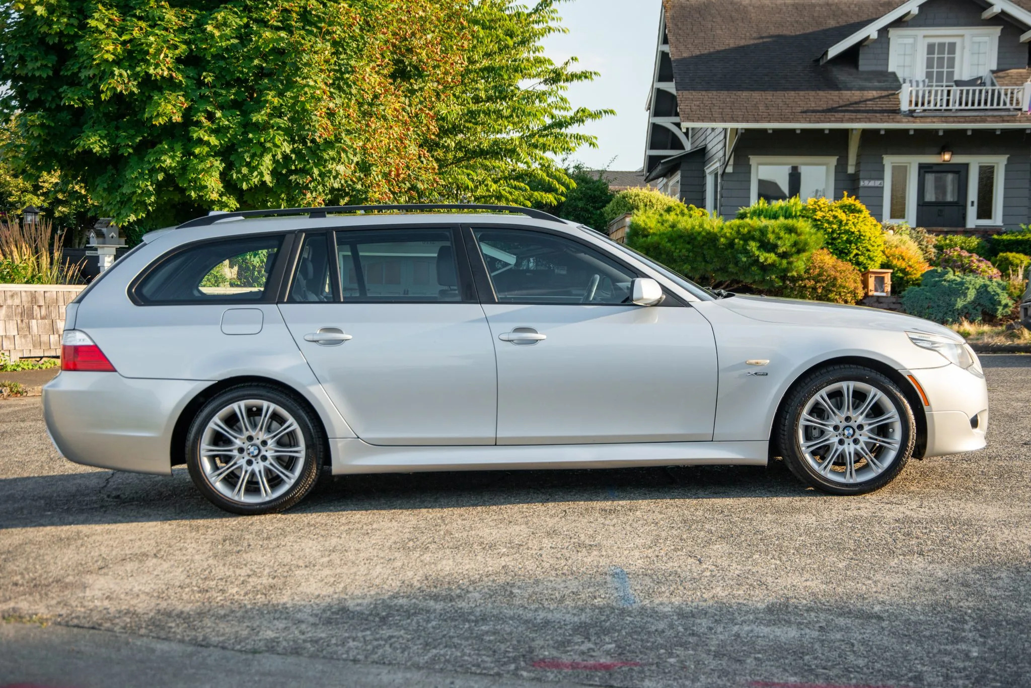 2010 BMW 535i xDrive Sports Wagon M Sport - Image Abyss