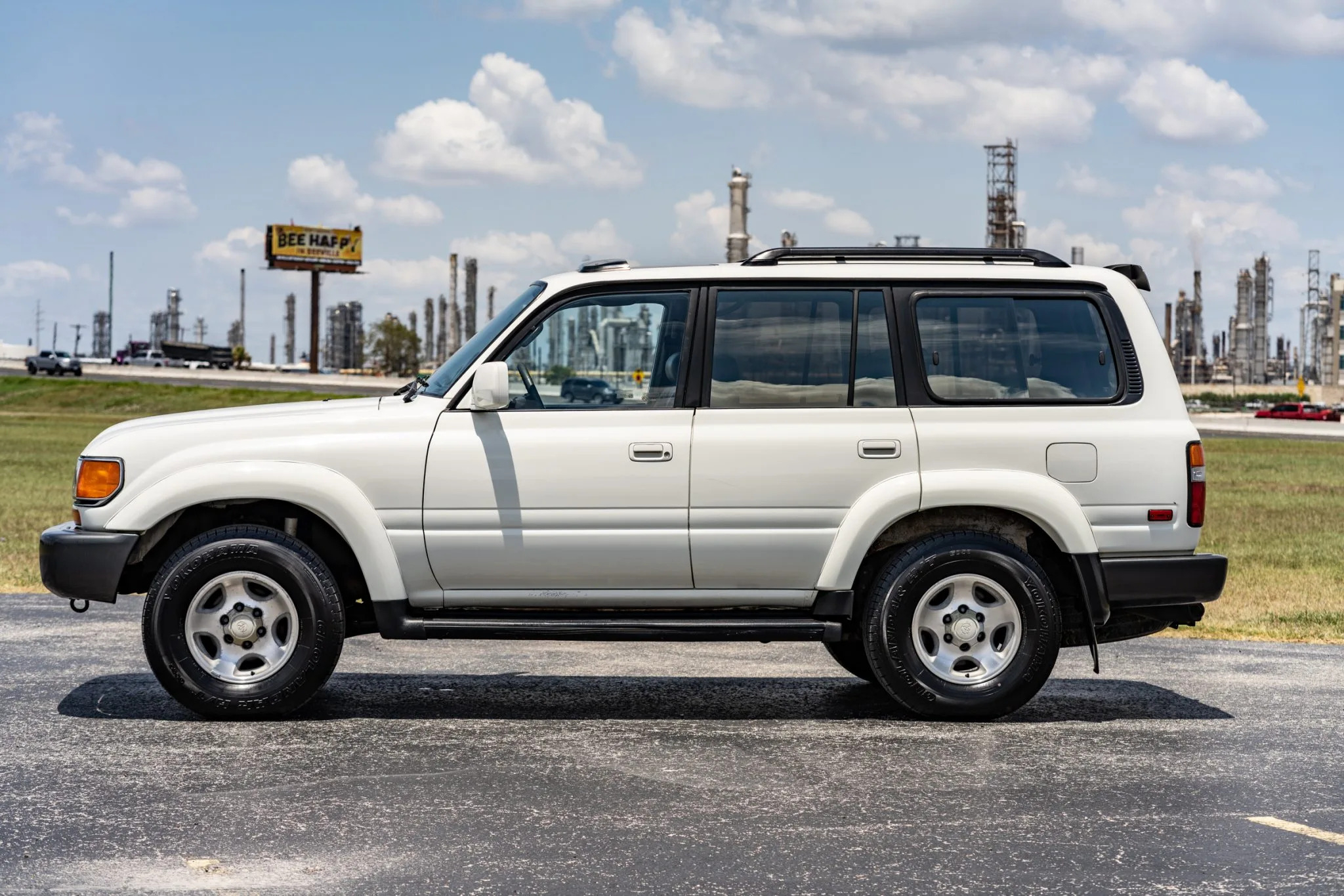 Download SUV Vehicle Toyota Land Cruiser Image