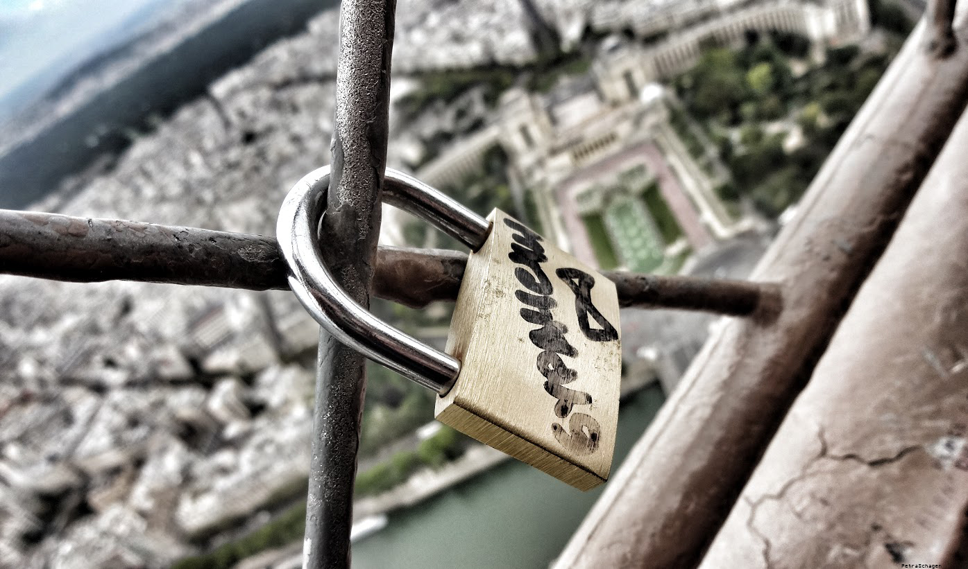 Locked on the Eiffel tower by crazyloop
