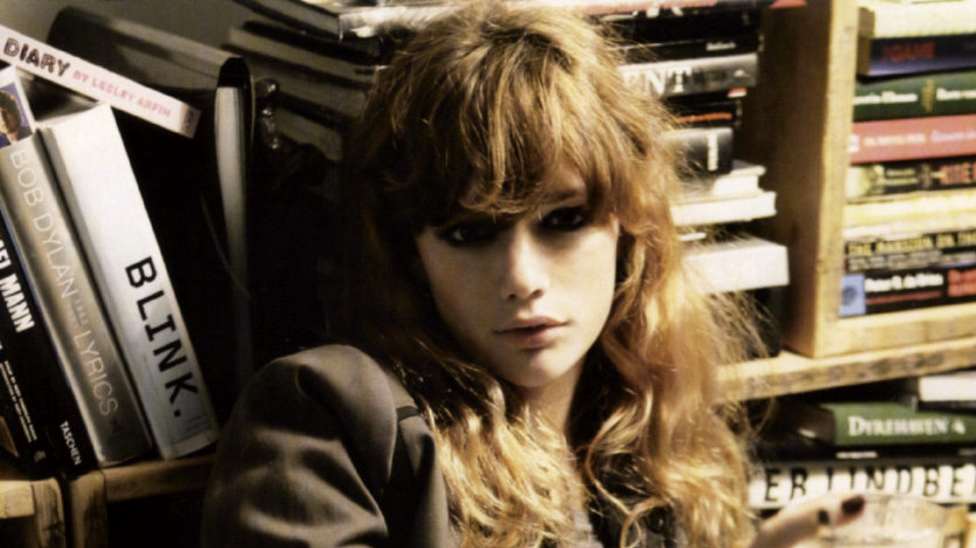 Download Woman Esther Simonet Image