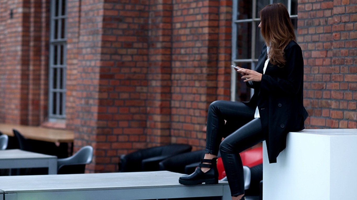 woman Veronica Ferraro Image