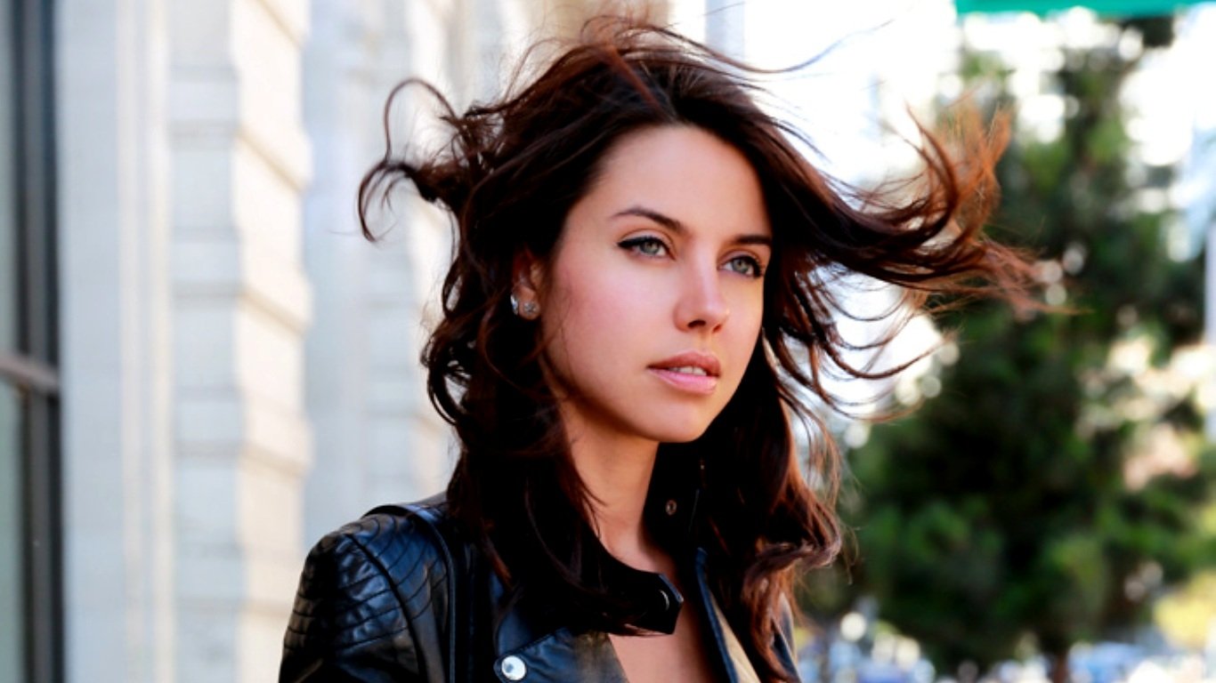 woman Annabelle Fleur Image