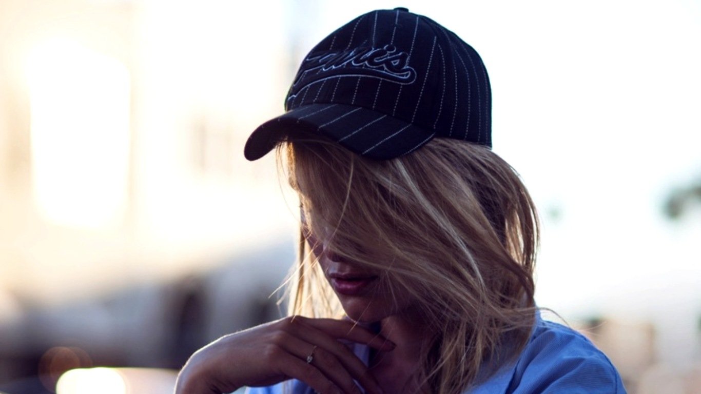 woman Rebecca Laurey Image