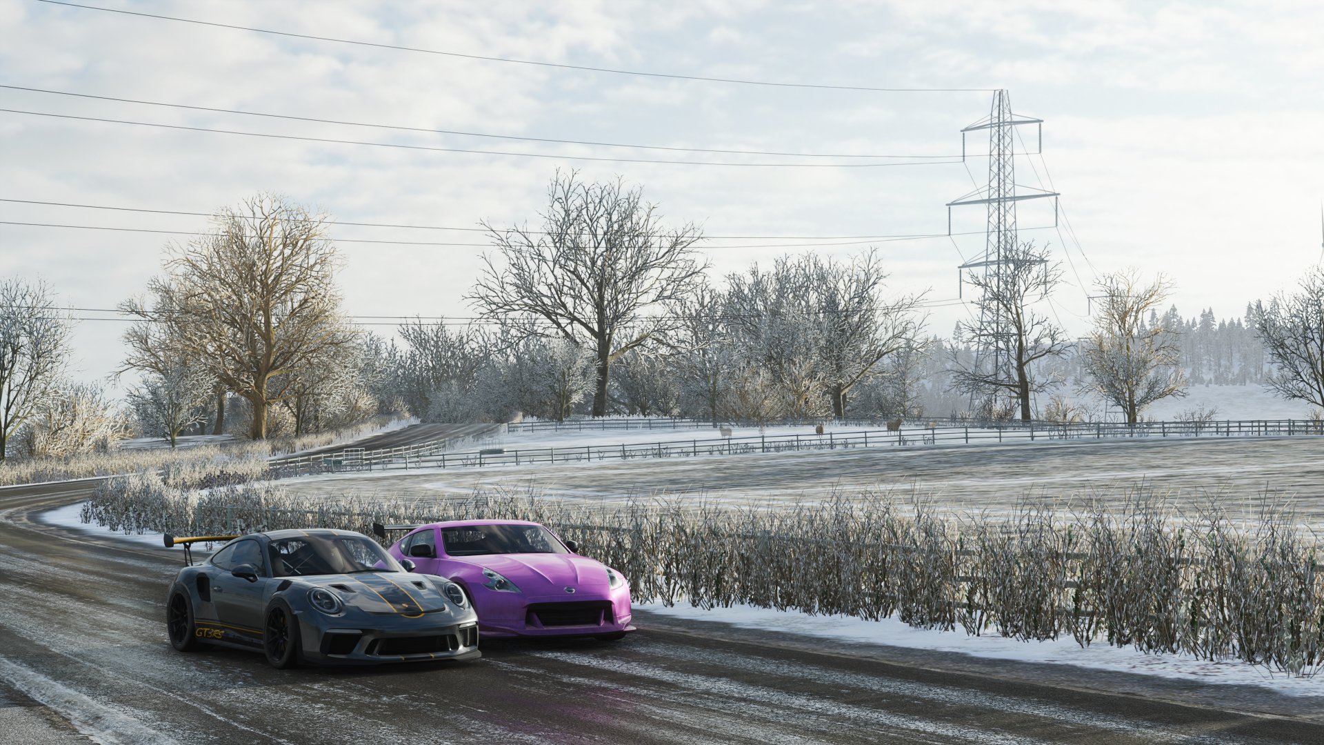  Nissan 370Z &amp; Porsche 911 GT3 RS