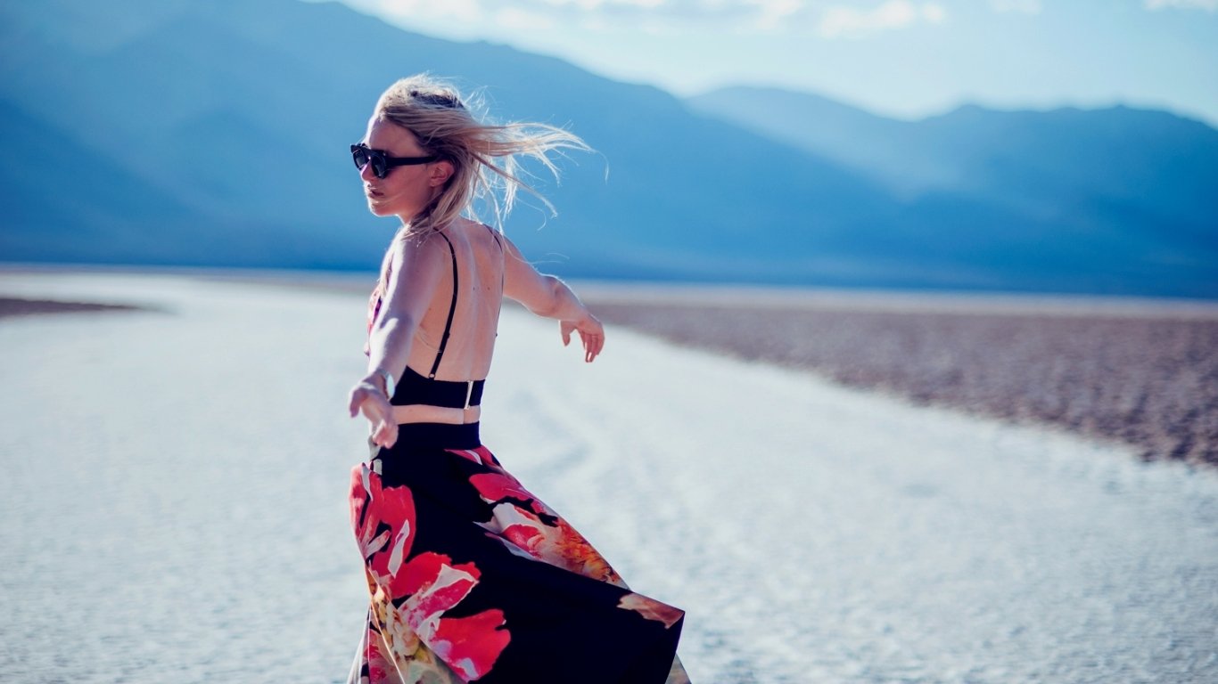 woman Rebecca Laurey Image