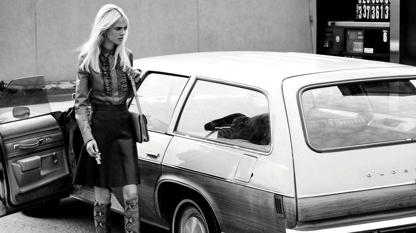 woman Aymeline Valade Image