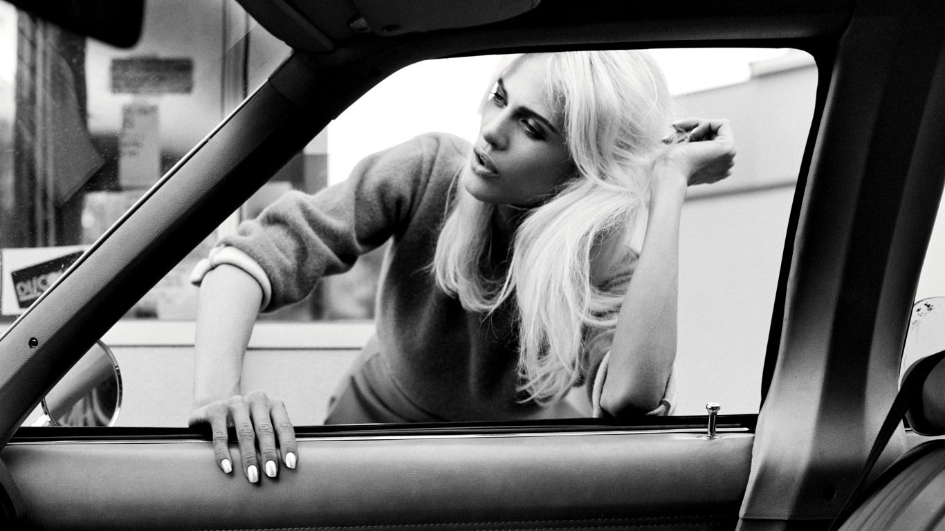 woman Aymeline Valade Image