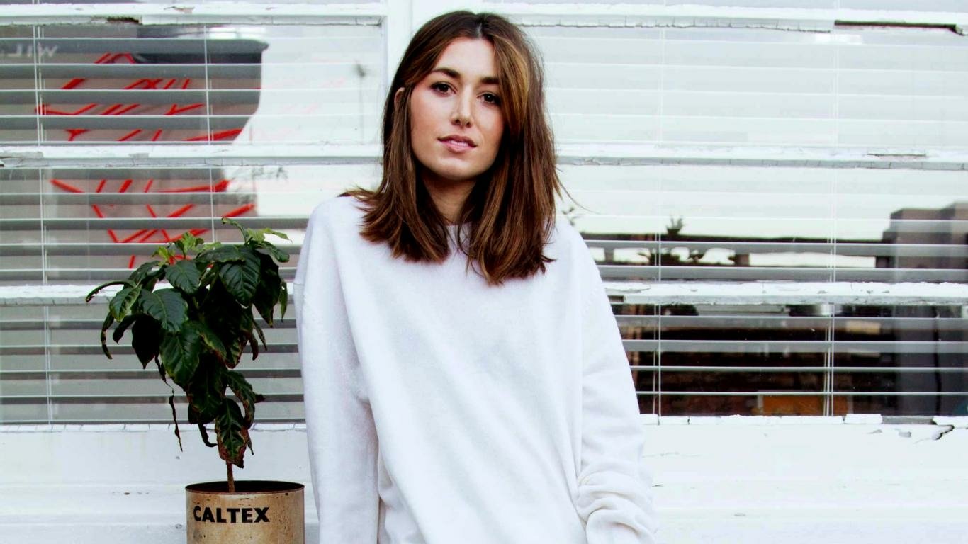 woman Carmen Hamilton Image