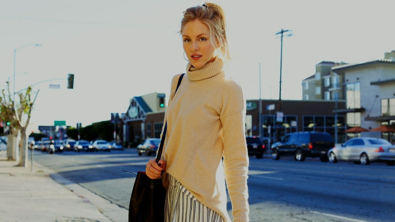 woman Shea Marie Image