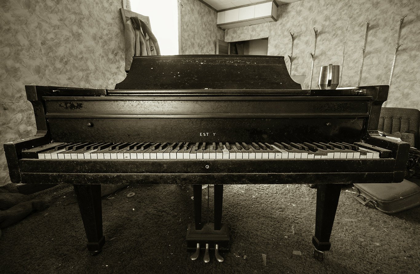 music piano Image