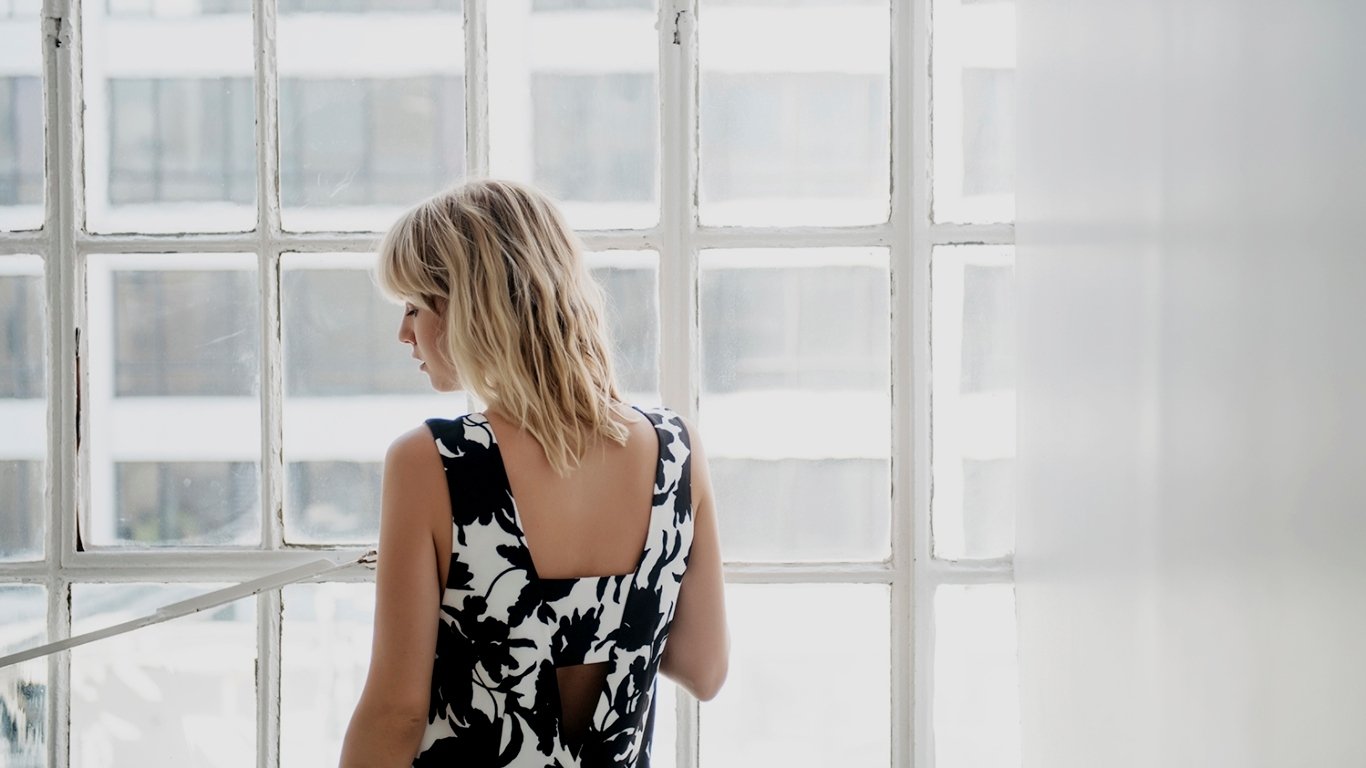 woman Lisa Dengler Image