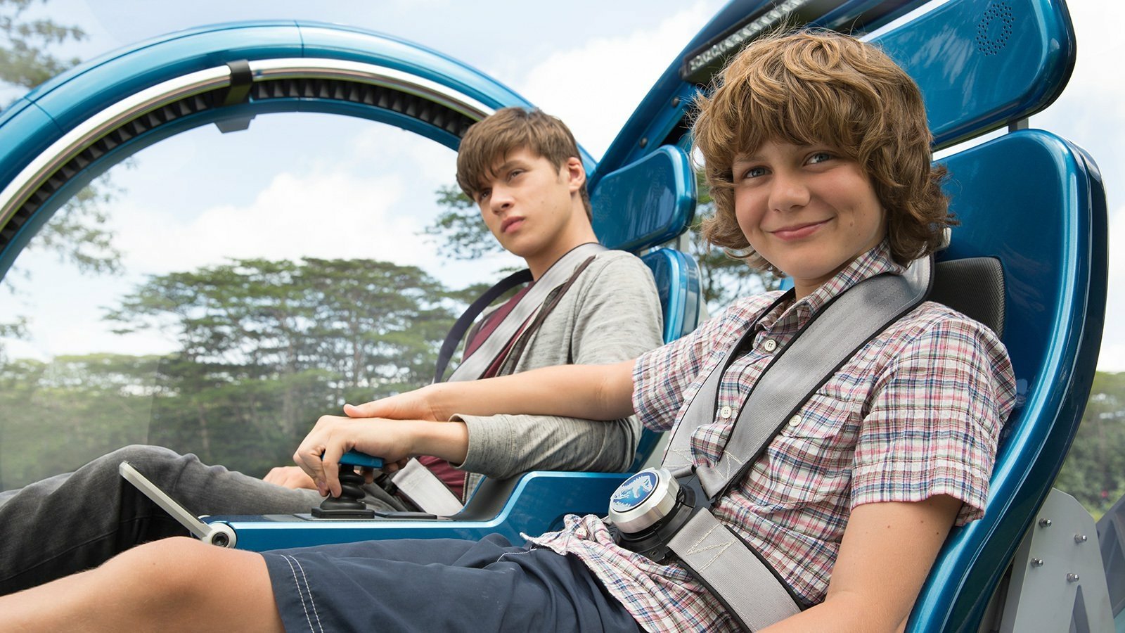 Nick Robinson Ty Simpkins movie Jurassic World Image