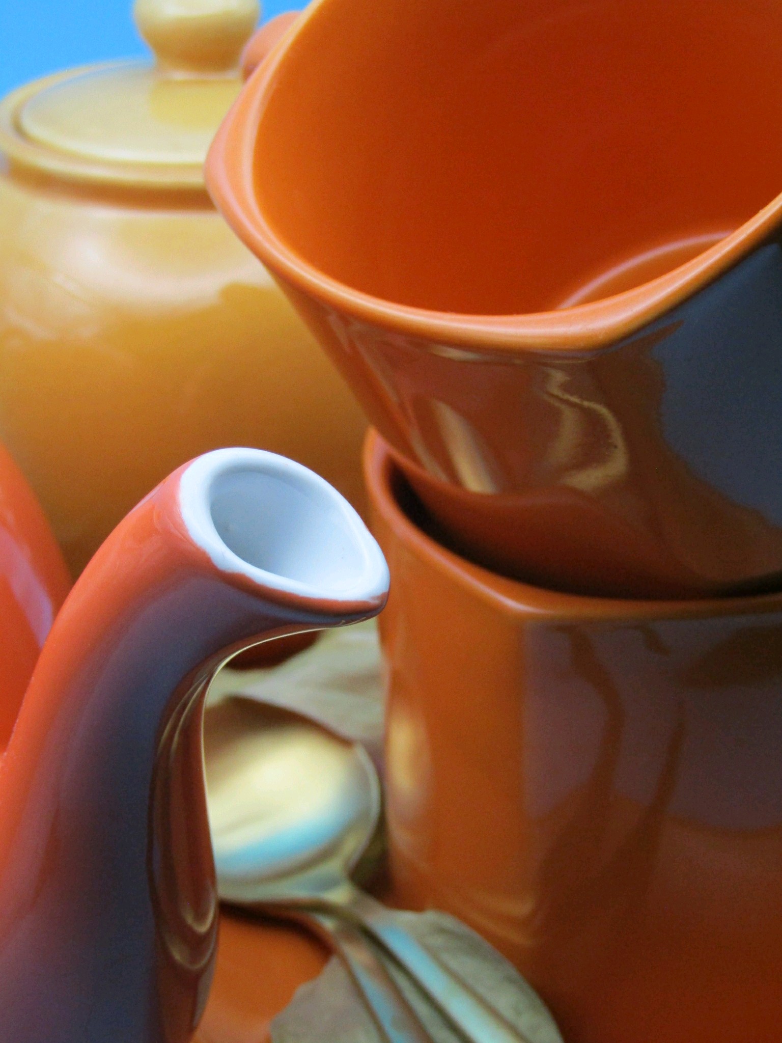 Orange shades of ceramic porcelaine by Demasc1