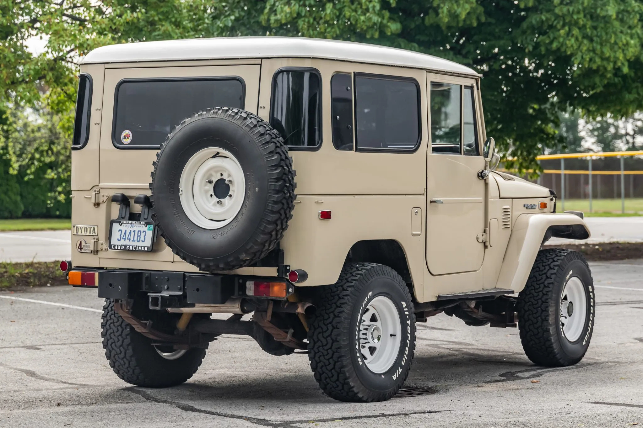 1974 Toyota Land Cruiser FJ40 - Image Abyss