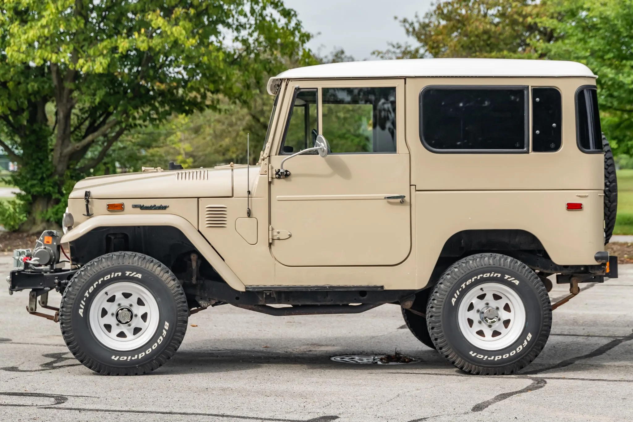 1974 Toyota Land Cruiser FJ40 - Image Abyss