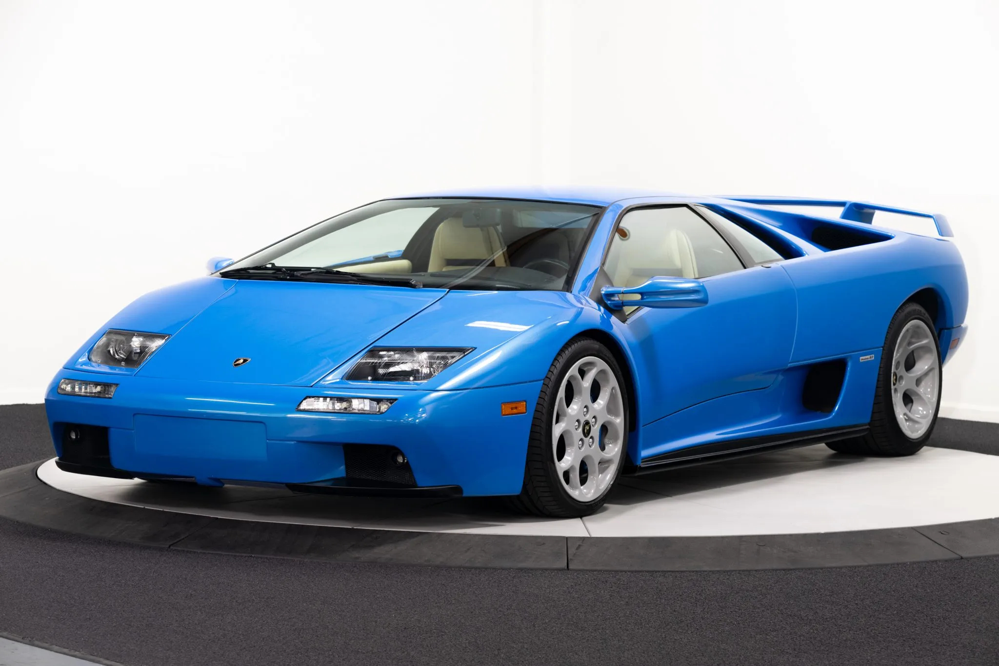 2001 Lamborghini Diablo VT 6.0 - Image Abyss