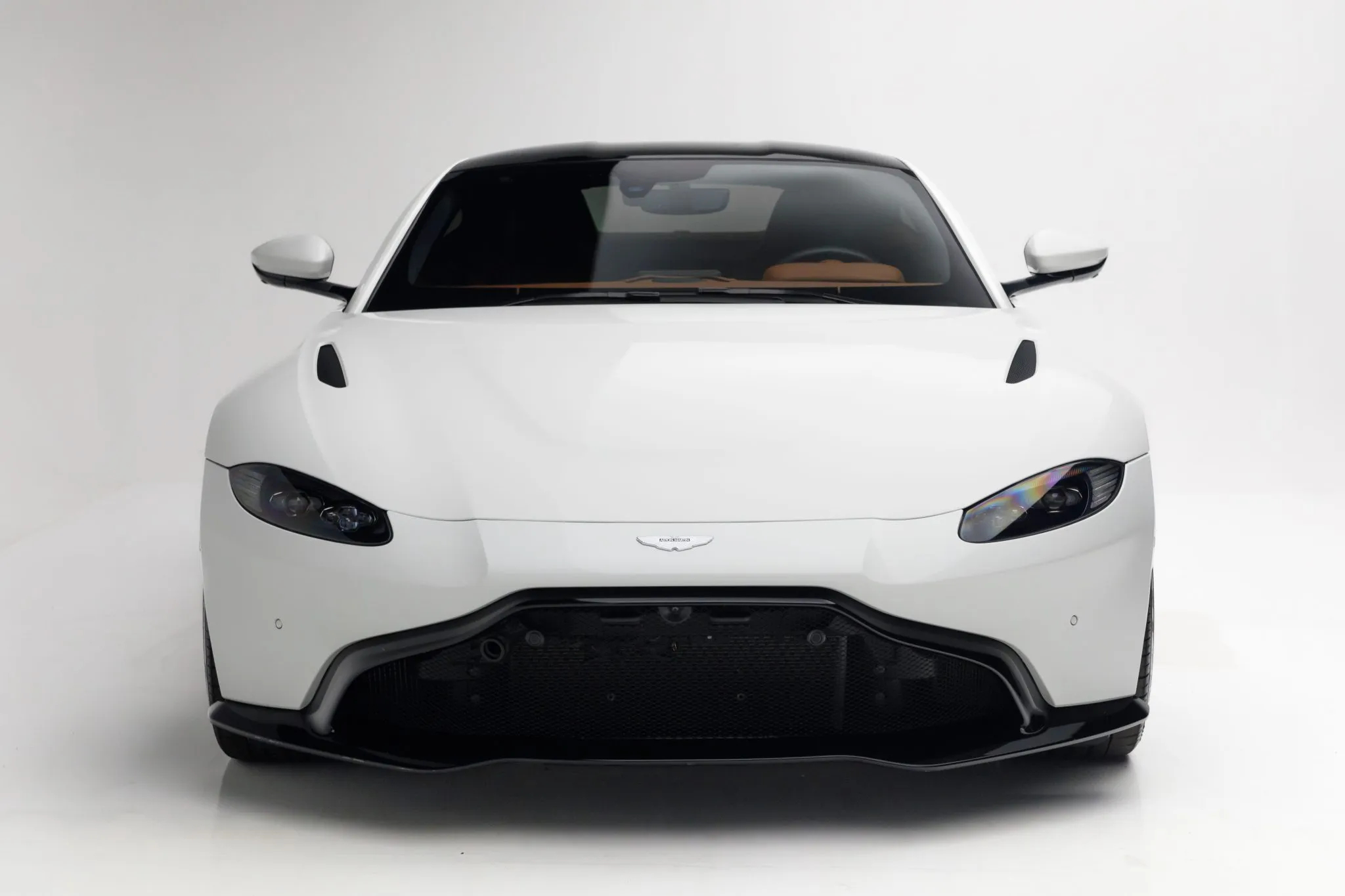 2020 Aston Martin V8 Vantage Coupe - Image Abyss