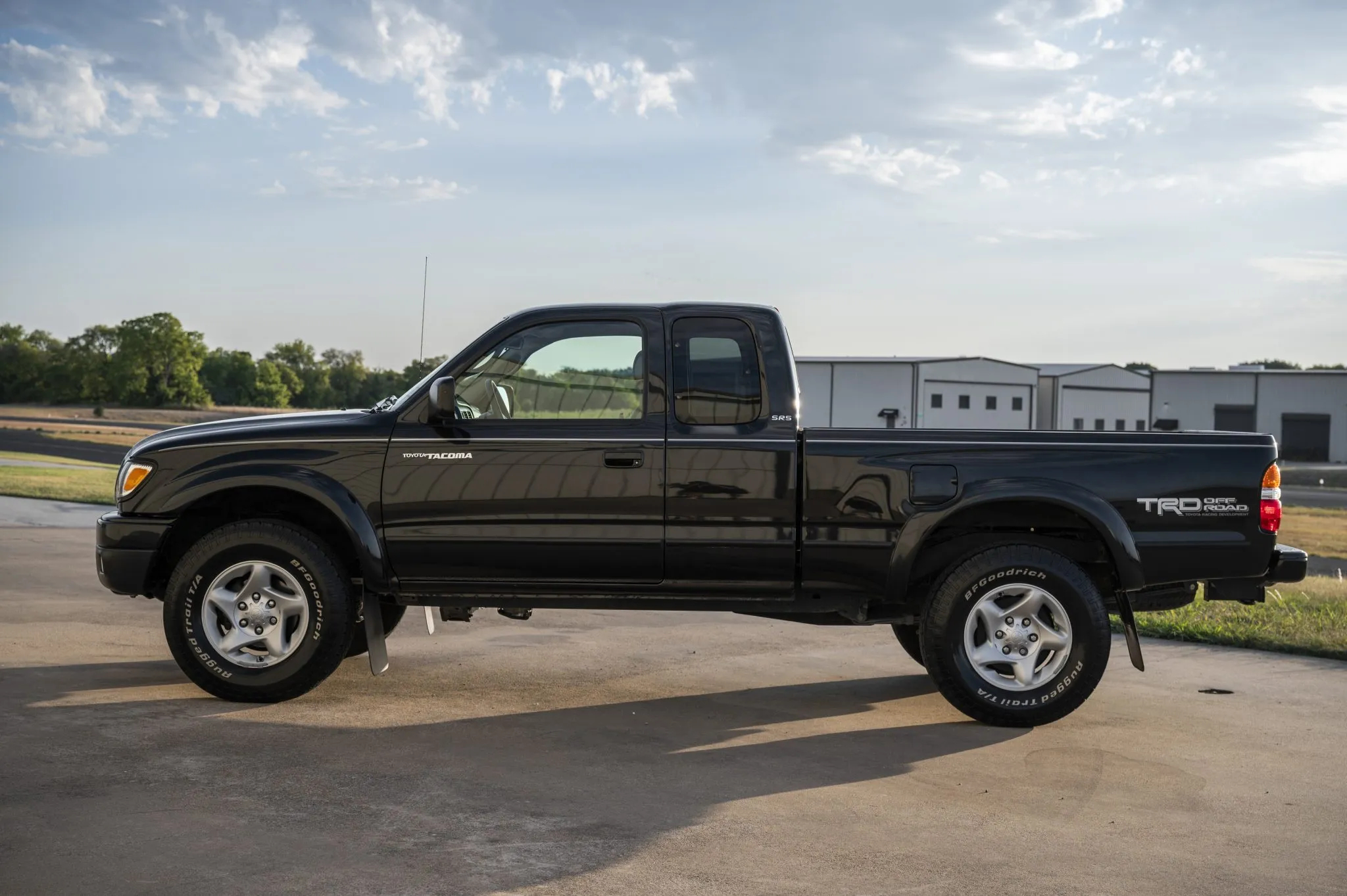 2004 Toyota Tacoma SR5 Xtracab TRD V6 - Image Abyss