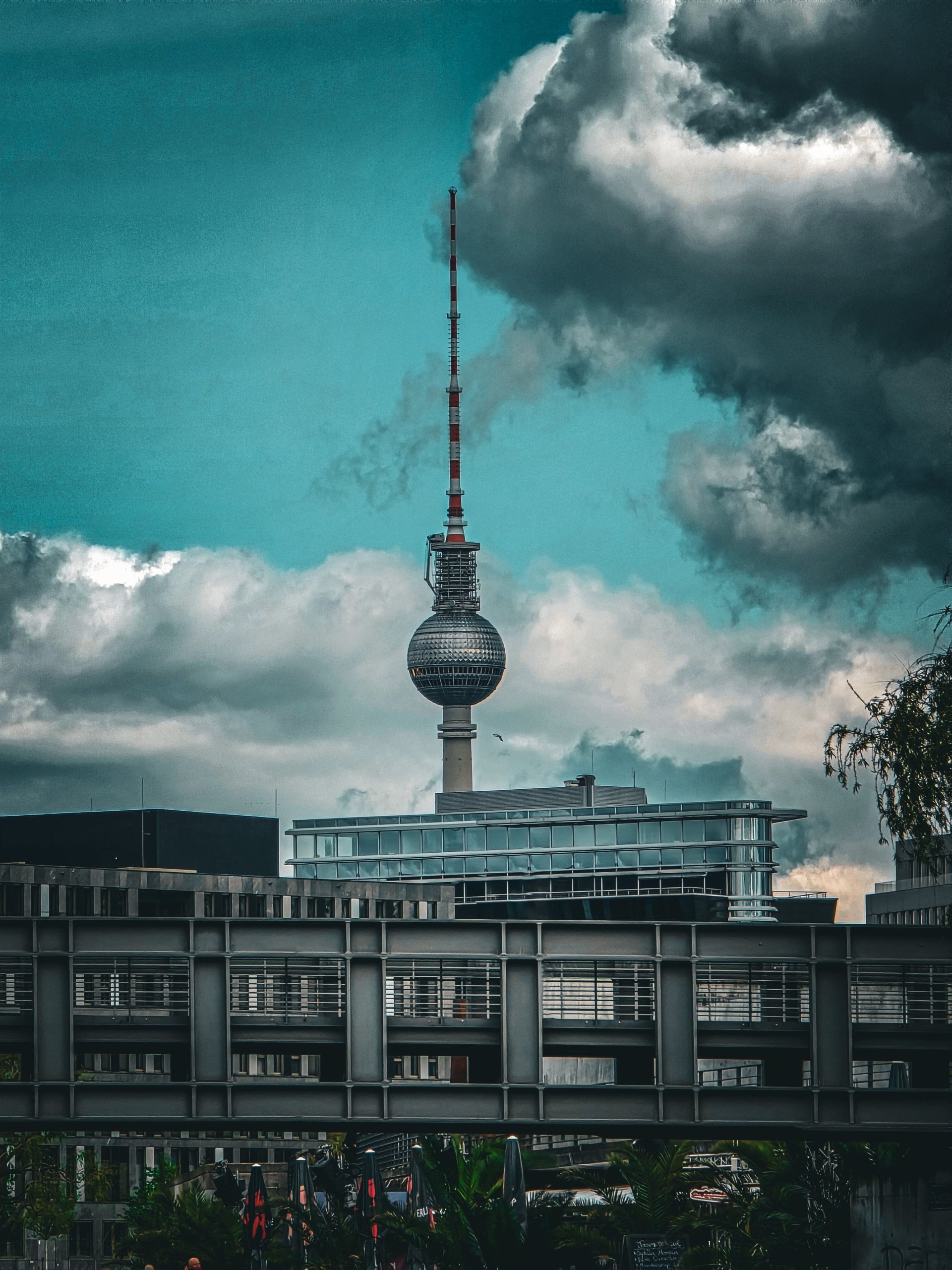 Berlin by Fluegelhero